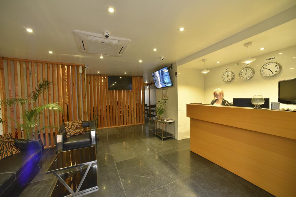胡鲁马累 Crown Arena酒店 外观 照片